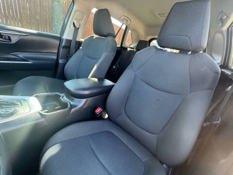 2022 Toyota RAV4 Hybrid LE