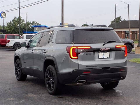 2023 GMC Acadia SLT