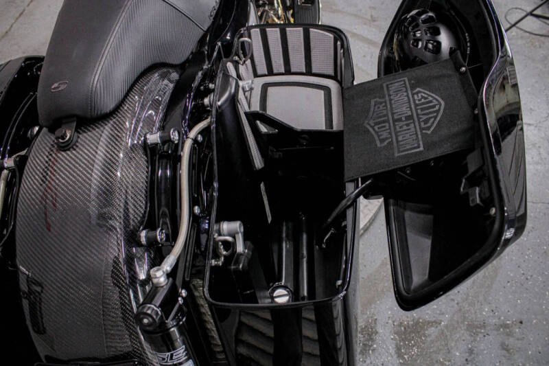 2022 Harley-Davidson CVO Street Glide