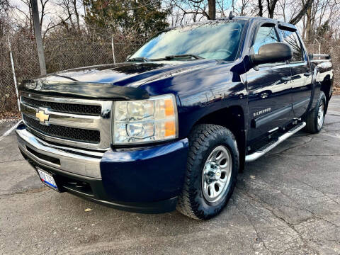 2009 Chevrolet Silverado 1500 for sale at Purcell Auto Sales LLC in Camby IN