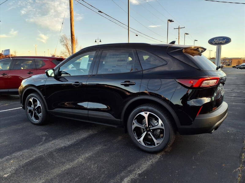 2026 Ford Escape Hybrid ST-Line Select