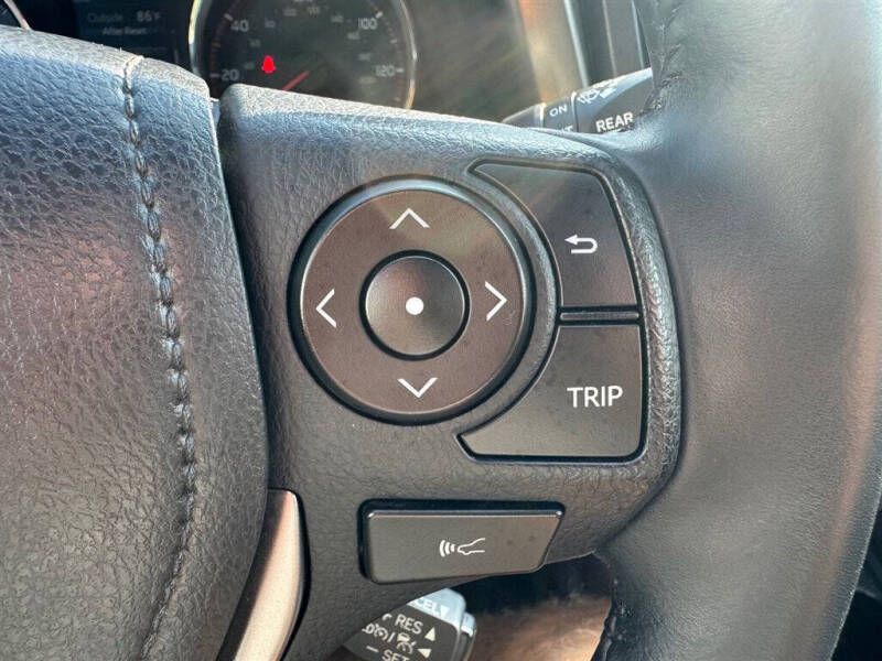 2017 Toyota RAV4 SE