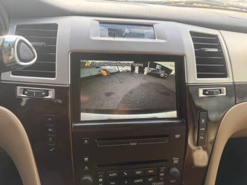 2010 Cadillac Escalade Luxury