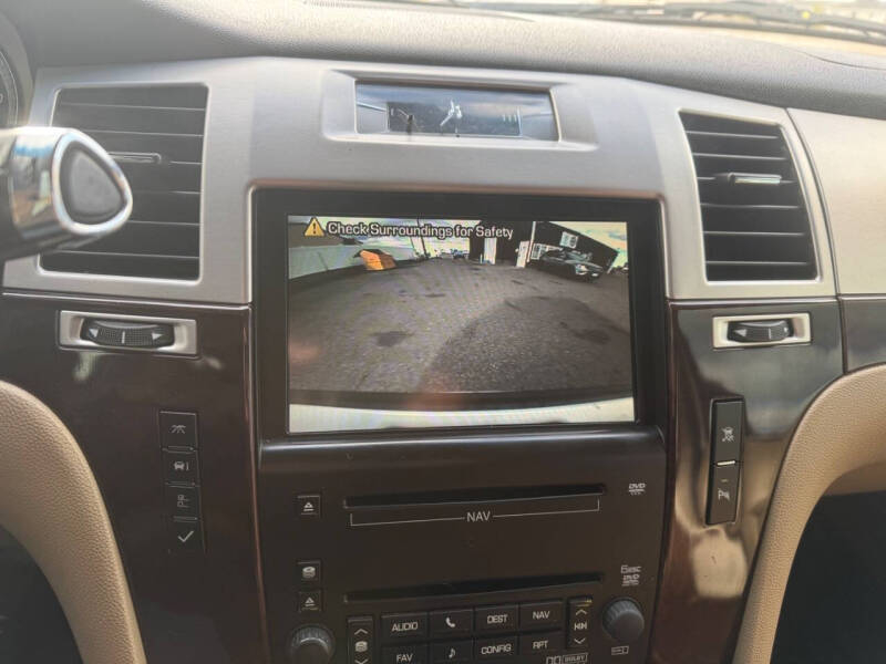 2010 Cadillac Escalade Luxury