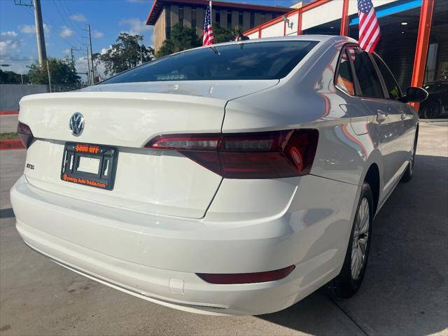 2020 Volkswagen Jetta Sedan - $17,997