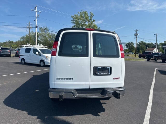 2023 GMC Savana 2500