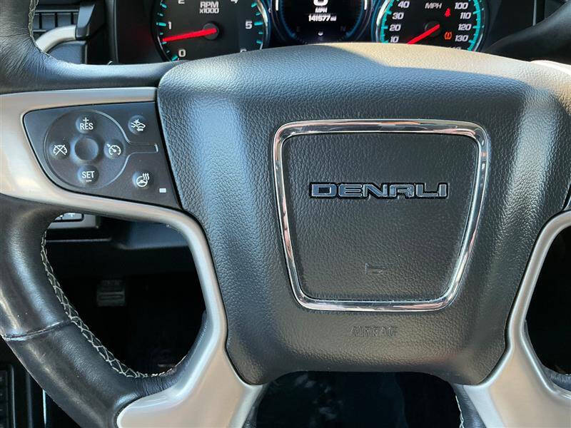 2017 GMC Yukon XL Denali