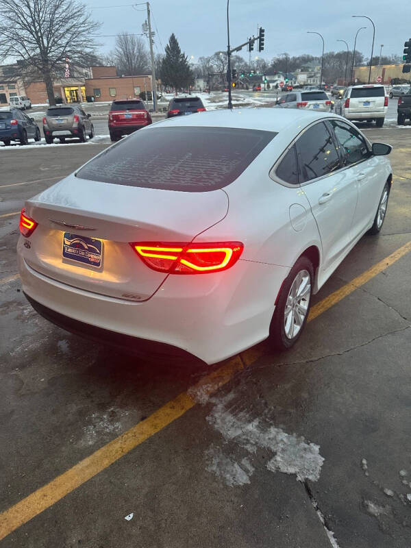 2016 Chrysler 200 LX