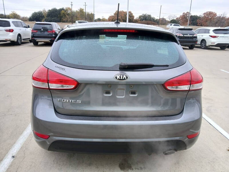 2016 Kia Forte5 LX