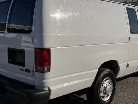 2014 Ford E-Series E-350 SD