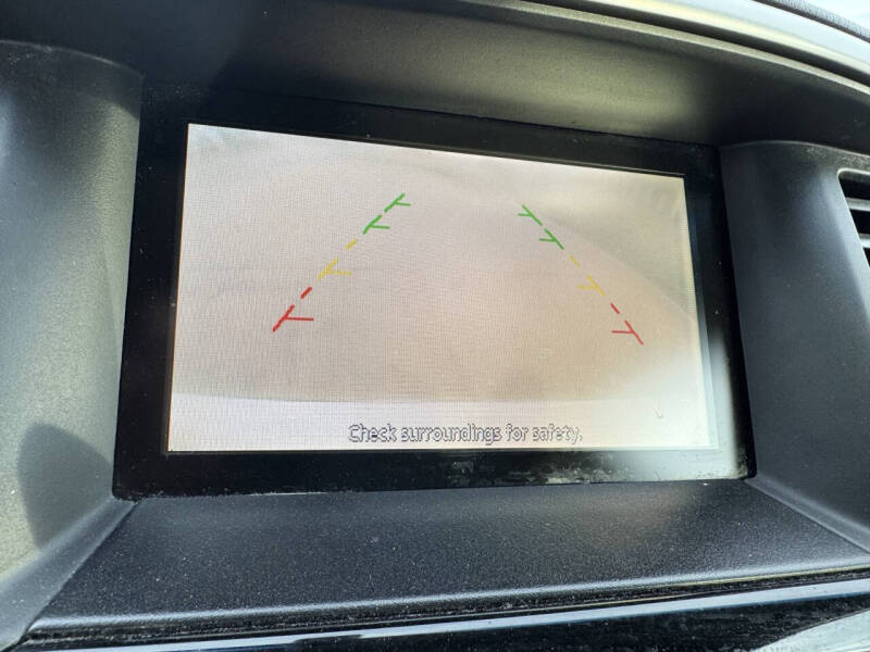 2015 Nissan Pathfinder SV