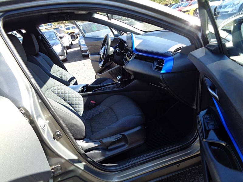 2021 Toyota C-HR XLE