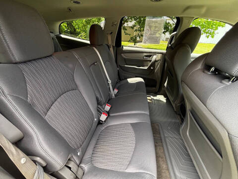 2017 Chevrolet Traverse LS