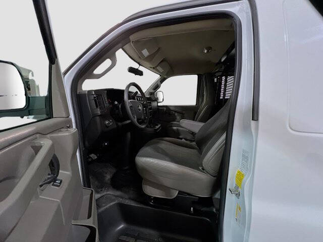 2024 Chevrolet Express 2500