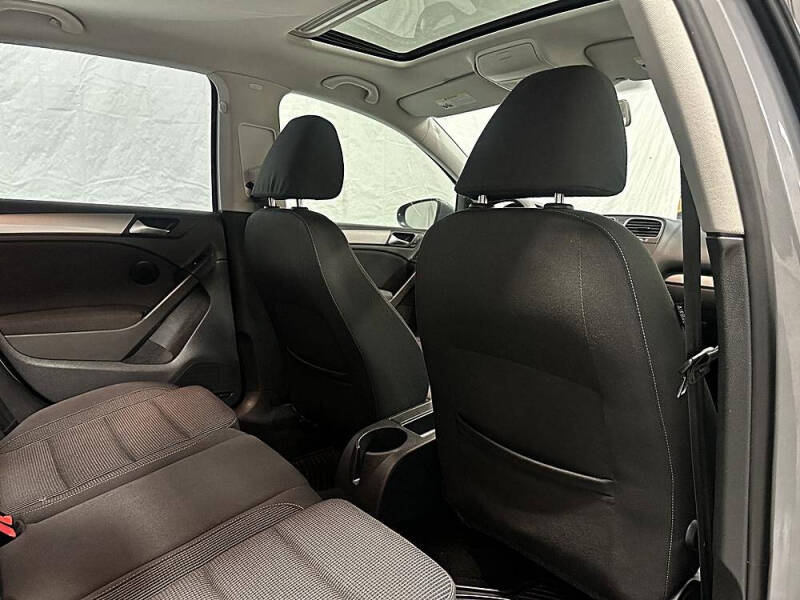 2010 Volkswagen Golf 2.5L PZEV