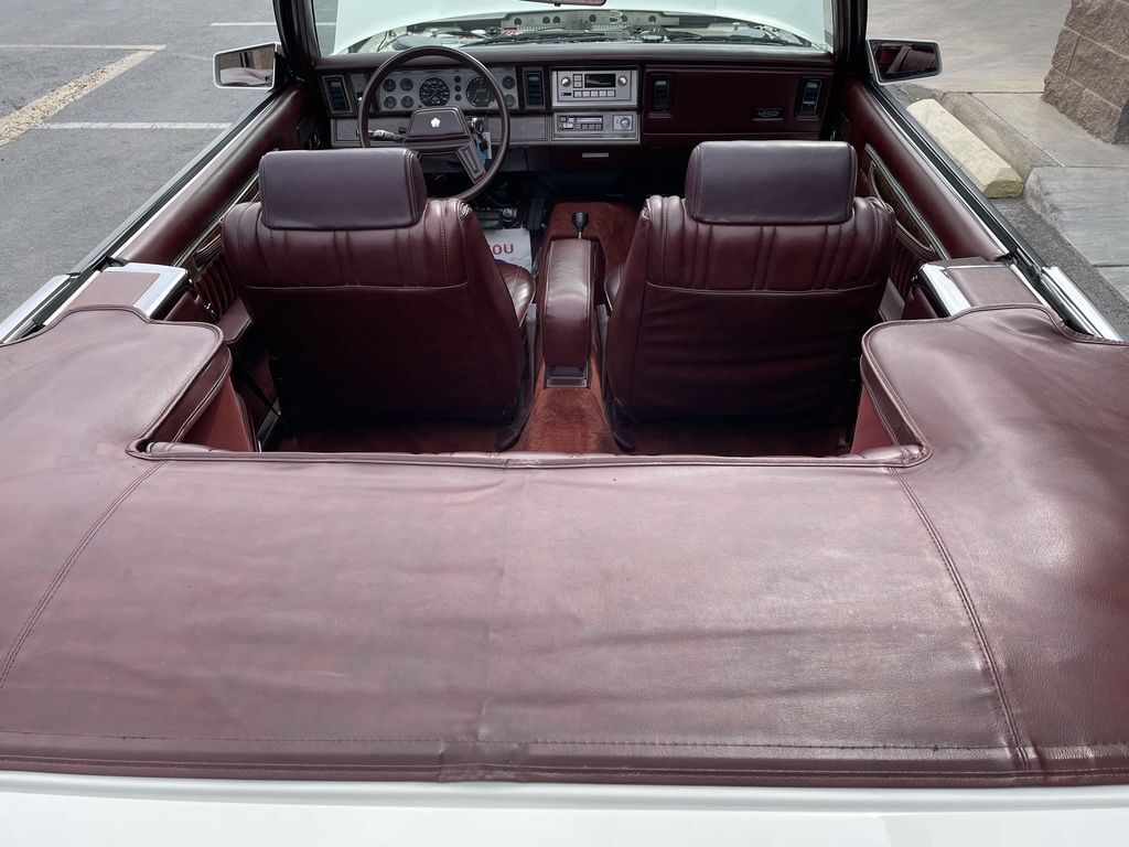 1986 Chrysler Le Baron 9