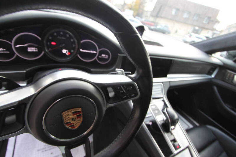 2017 Porsche Panamera Turbo