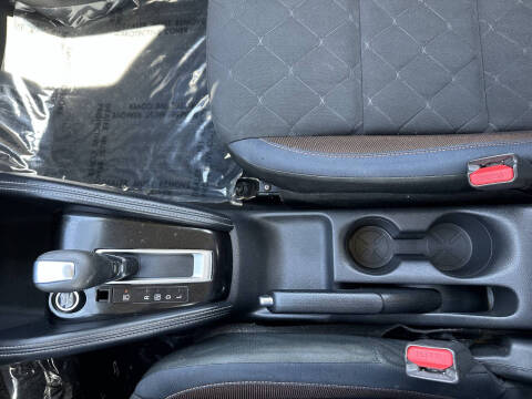 2019 Nissan Kicks SR