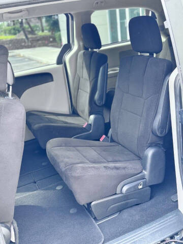 2013 Dodge Grand Caravan SE