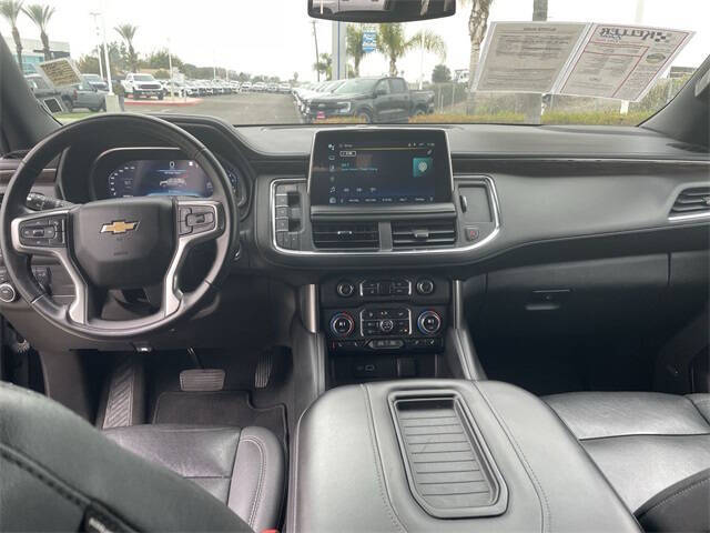 2023 Chevrolet Suburban LT