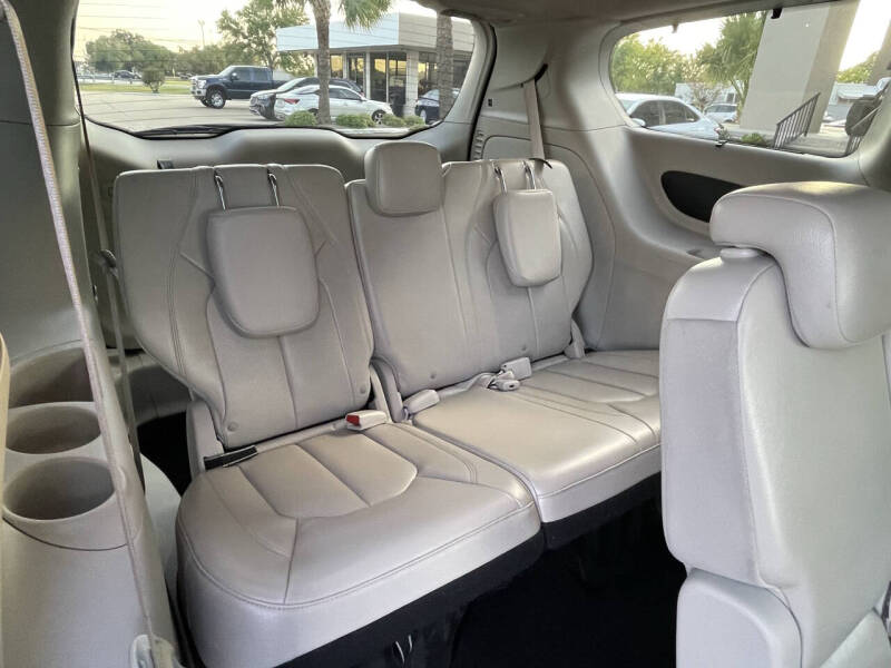 2021 Chrysler Pacifica Touring L