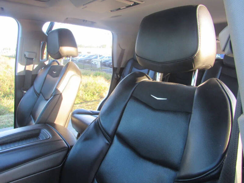 2018 Cadillac Escalade Luxury