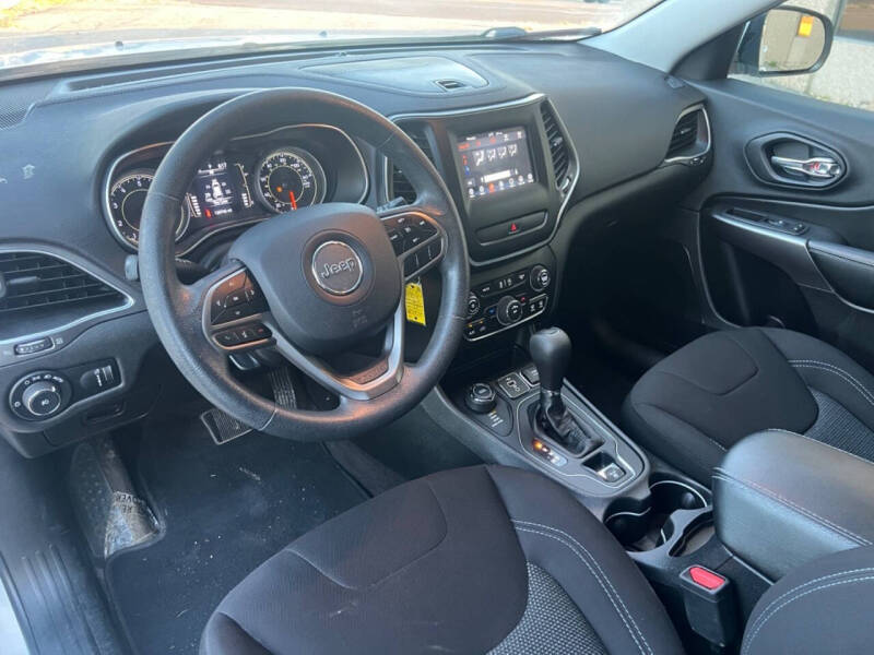 2019 Jeep Cherokee Latitude