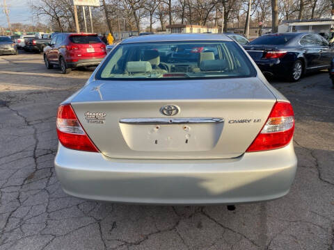 2004 Toyota Camry LE