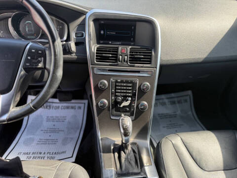 2015 Volvo XC60 T5 Drive-E Premier