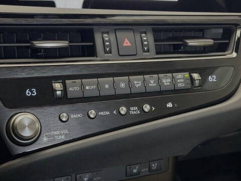 2025 Lexus ES 300h