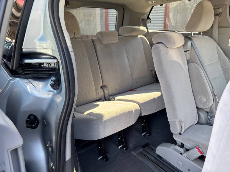 2020 Toyota Sienna LE 8-Passenger