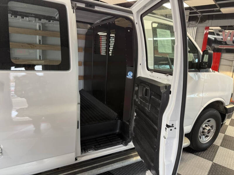 2024 GMC Savana 2500