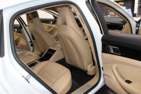 2017 Porsche Panamera