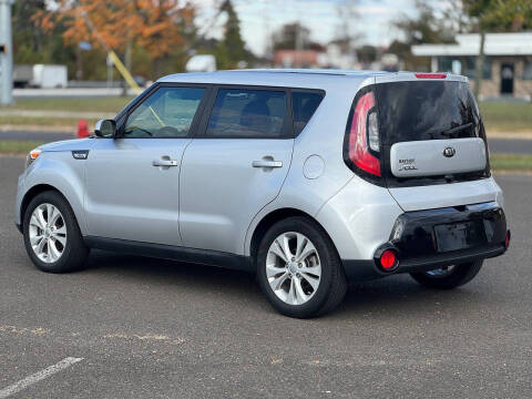 2016 Kia Soul +