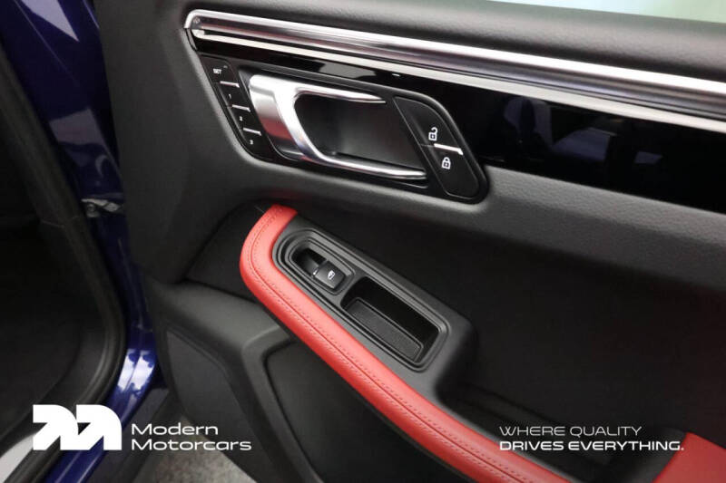 2025 Porsche Macan S