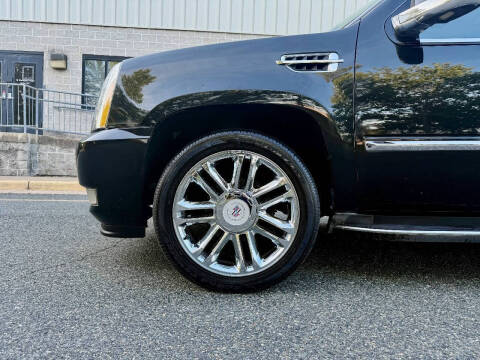 2011 Cadillac Escalade ESV Luxury