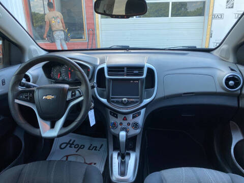 2017 Chevrolet Sonic LT Auto