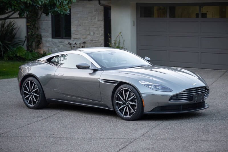 2018 Aston Martin DB11 Base photo 46