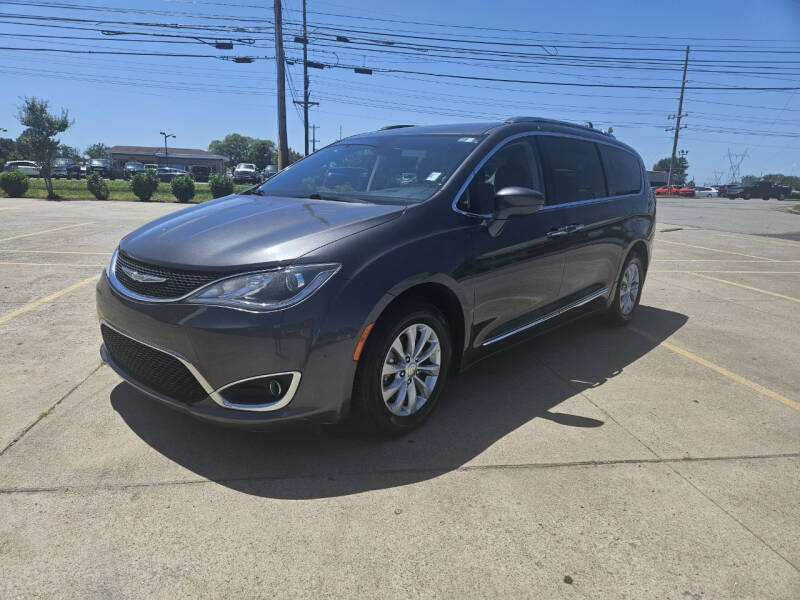 2018 Chrysler Pacifica for sale at Auto Empire Inc. in Murfreesboro TN