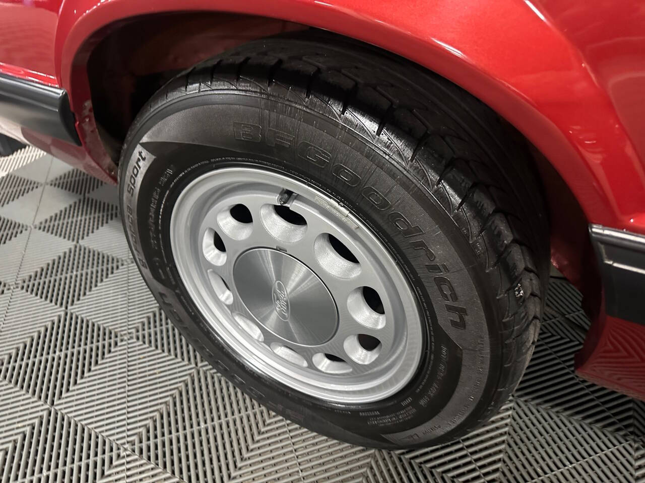 1990 Ford Mustang 73