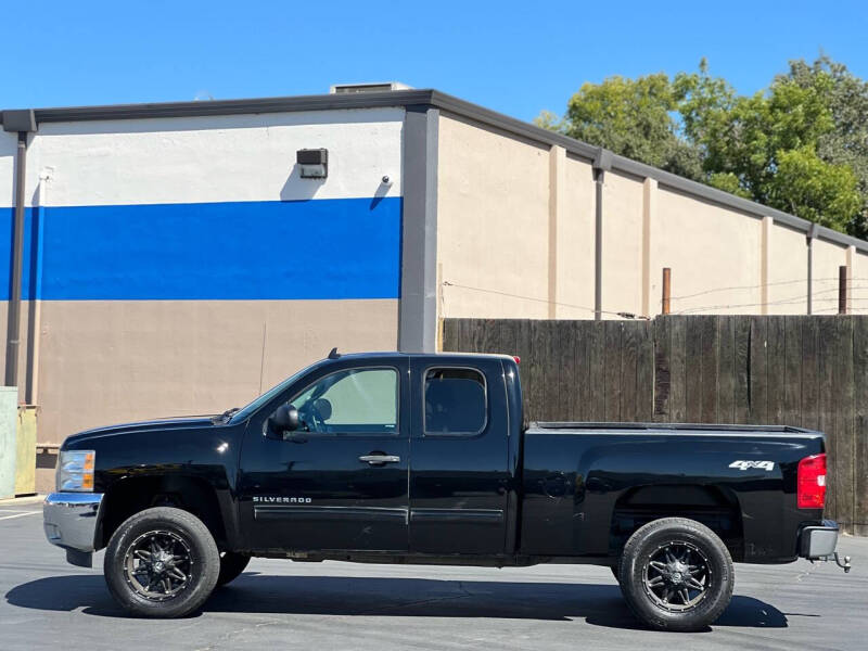 Used 2013 Chevrolet Silverado 1500 LT with VIN 1GCRKSE75DZ179835 for sale in Sacramento, CA