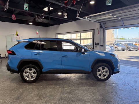 2021 Toyota RAV4 Hybrid LE