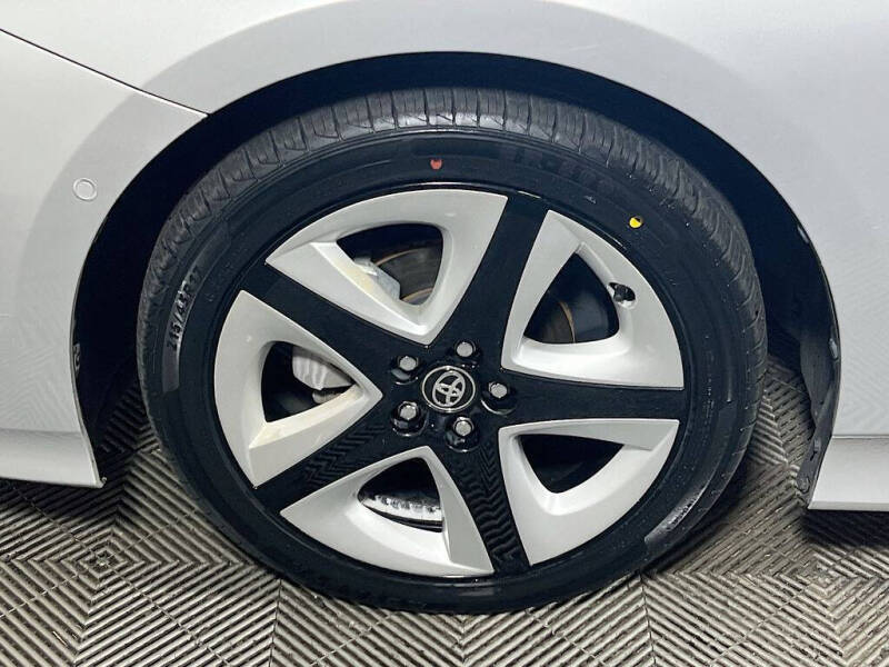 2018 Toyota Prius Three Touring