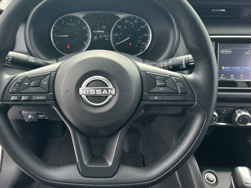 2025 Nissan Kicks Play S