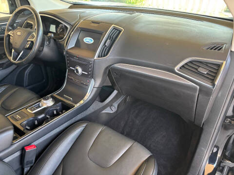 2019 Ford Edge Titanium