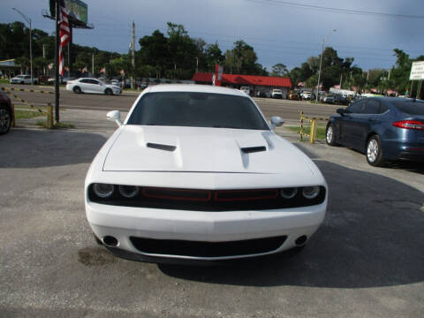 2017 Dodge Challenger SXT