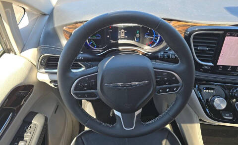 2023 Chrysler Pacifica Plug-In Hybrid Limited