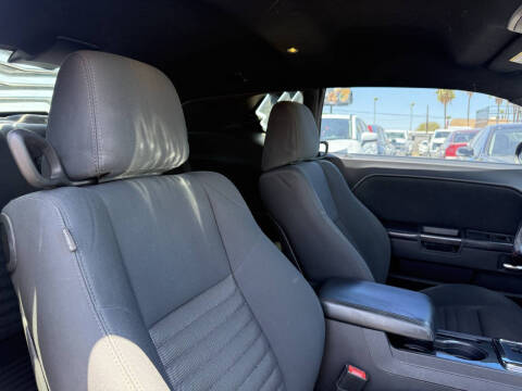 2014 Dodge Challenger SXT