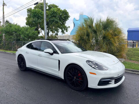 2018 Porsche Panamera
