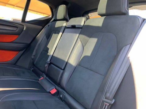 2019 Volvo XC40 T5 R-Design